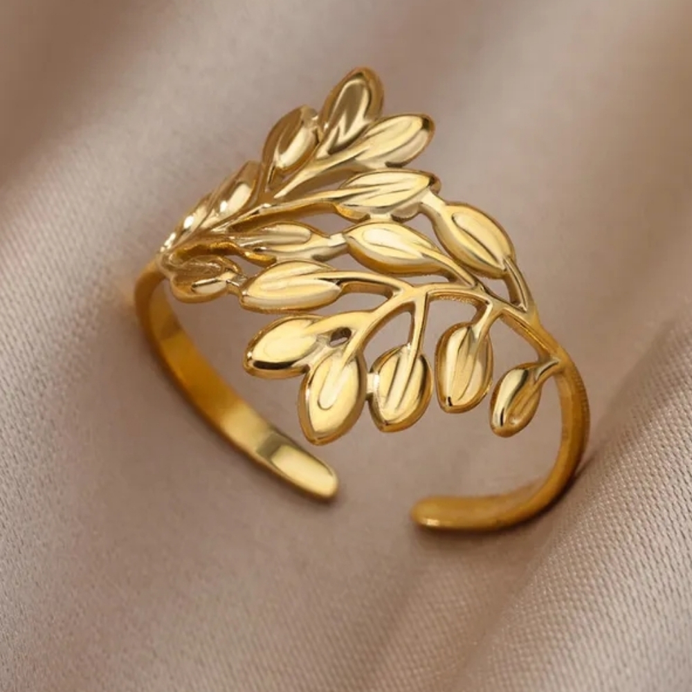 Gold toned Leave Ring